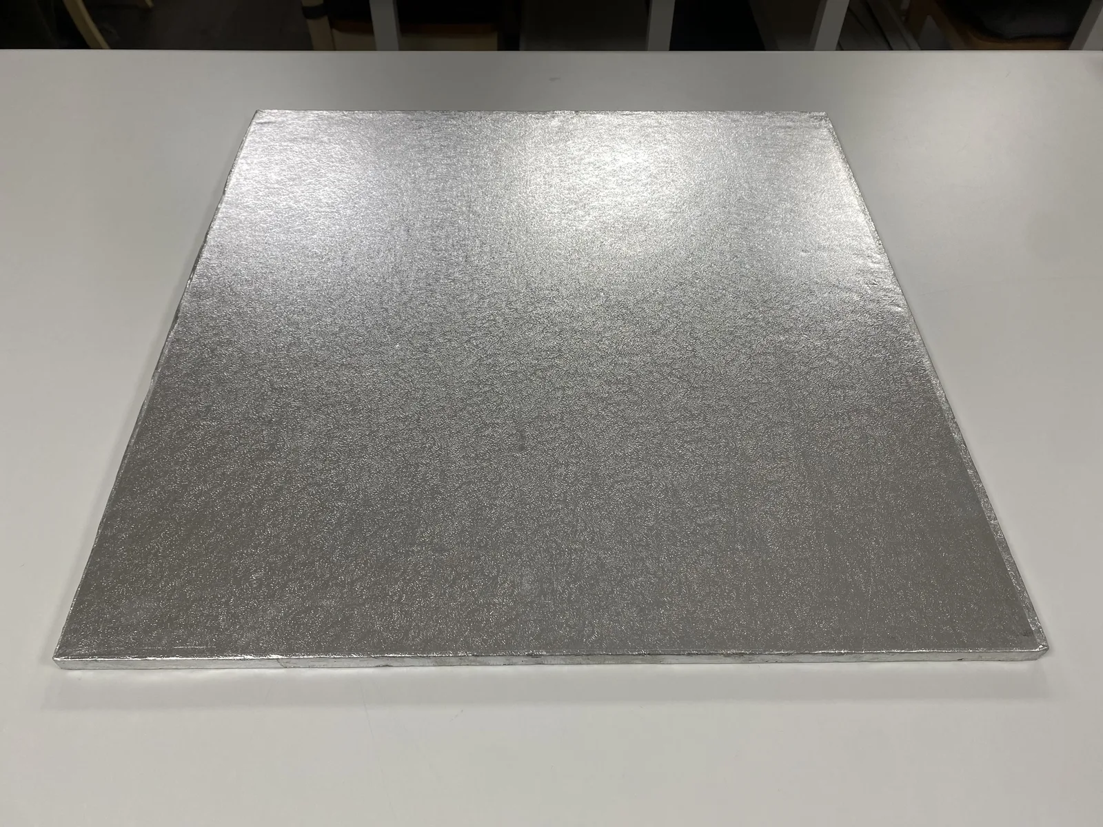 Square 20-inch silver cake drum