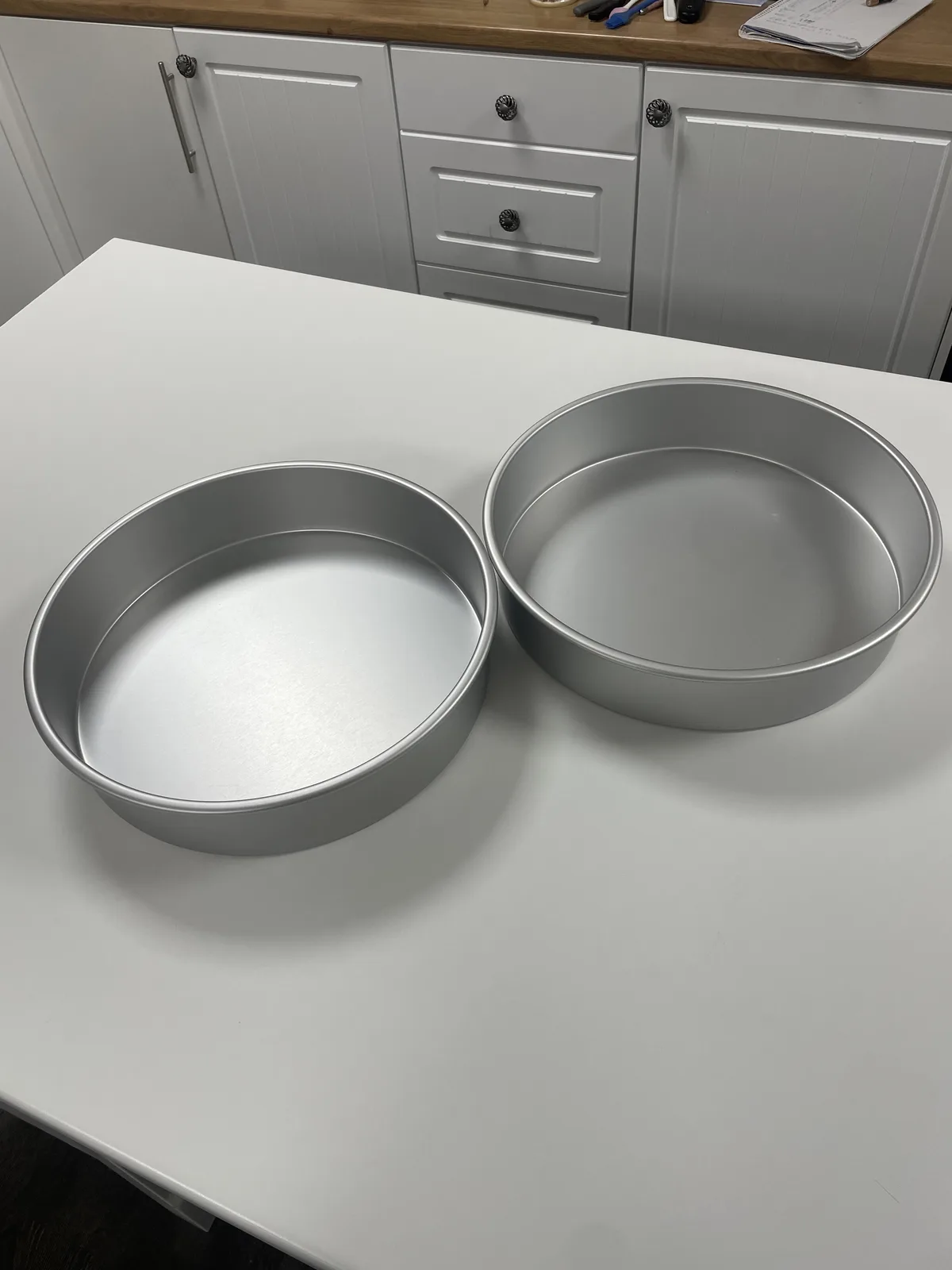 Pair of 13-inch round cake tins